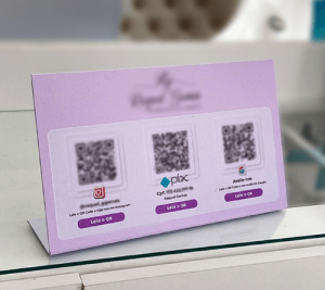 Placa de gerenciamento de informações via QR Code